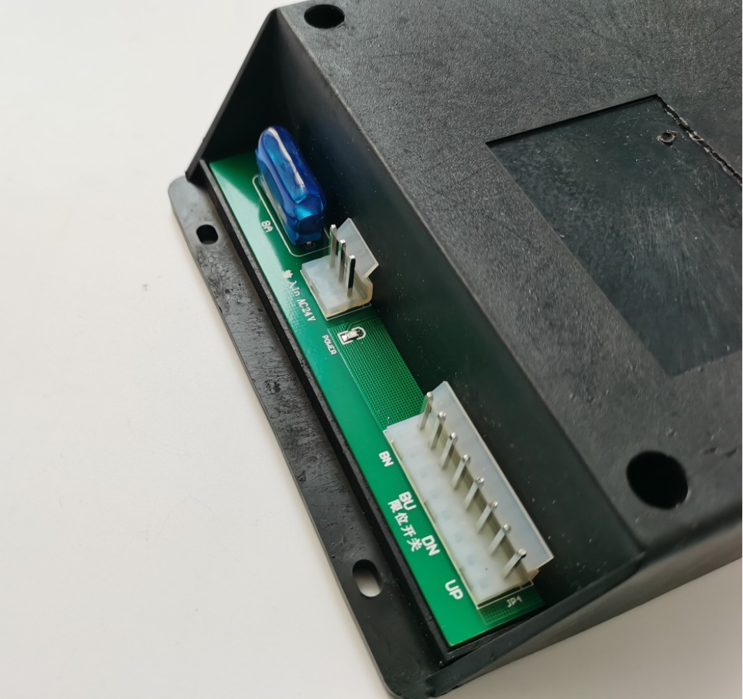 Dental Chair Control Box: Basi - Dental Chair Unit 评论和价格